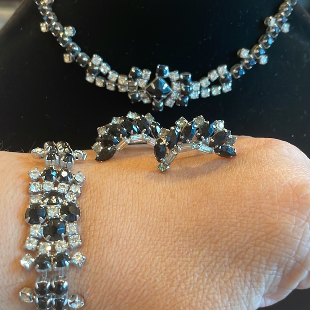 Vintage rhinestone necklace, bracelet and earring set